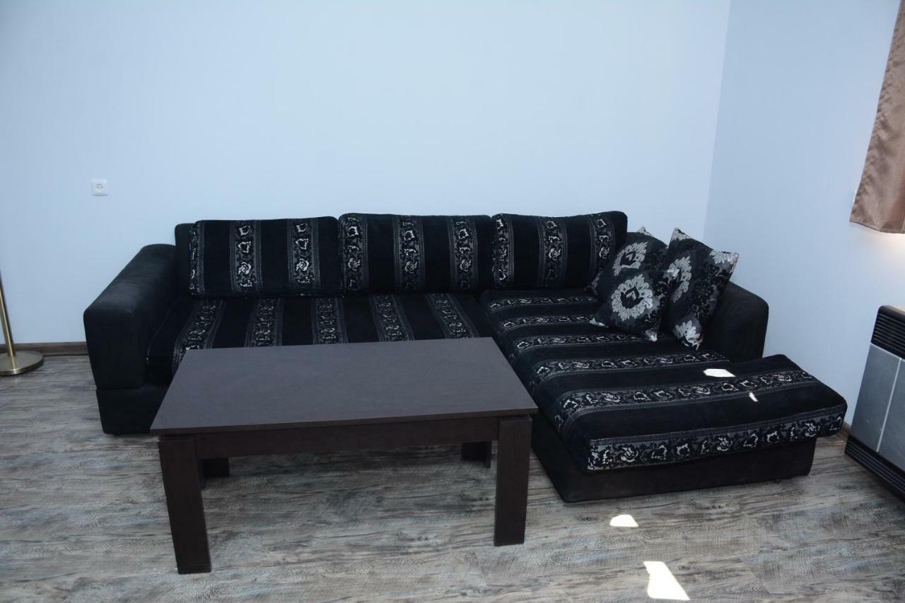 Holiday Home On Aygestan 11 예레반 외부 사진