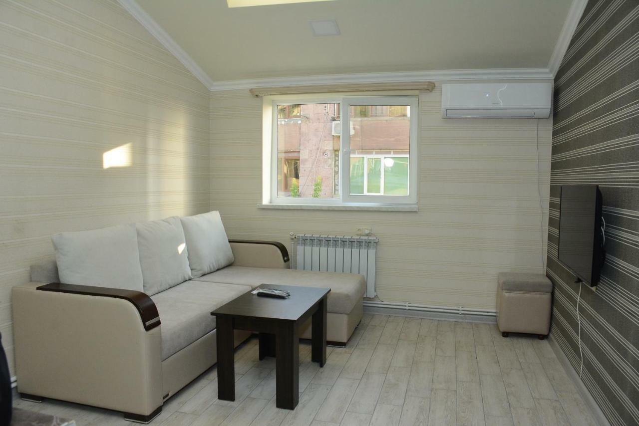 Holiday Home On Aygestan 11 예레반 외부 사진