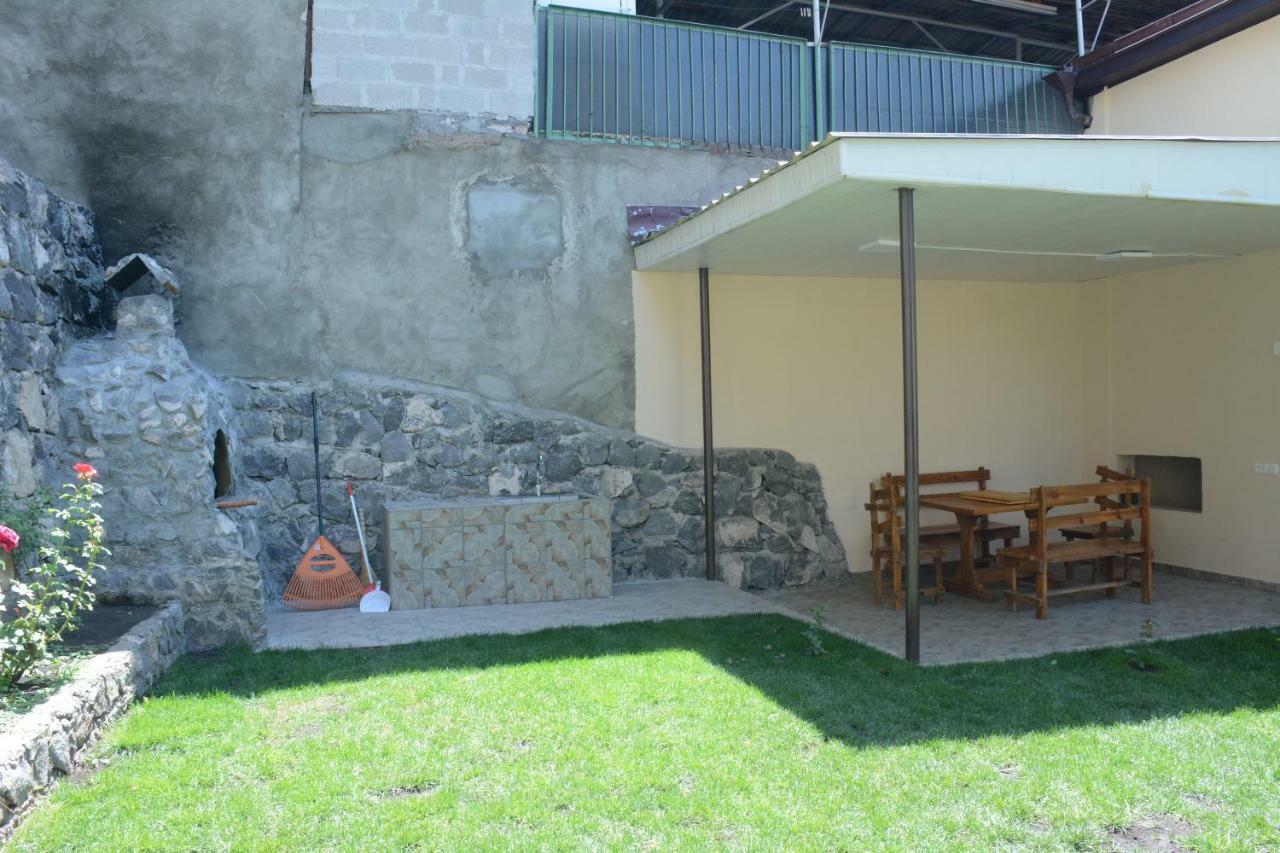 Holiday Home On Aygestan 11 예레반 외부 사진