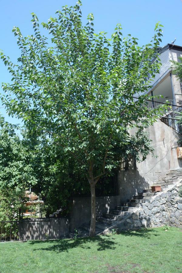 Holiday Home On Aygestan 11 예레반 외부 사진